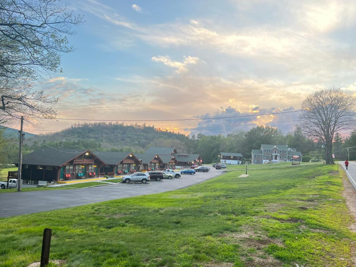 Swiss Chalets Village Inn North Conway Exterior photo